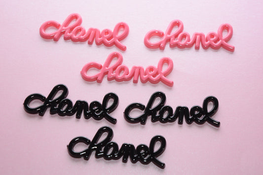 Resin cursive C charm