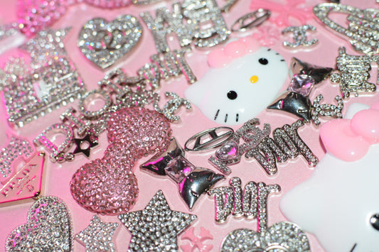 CUSTOM MEDIUM QUANTITY CHARM MIX 🎀🛍️ (Read description)